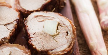 Recette d'agneau roulé au pesto et Asperges des Sables des Landes